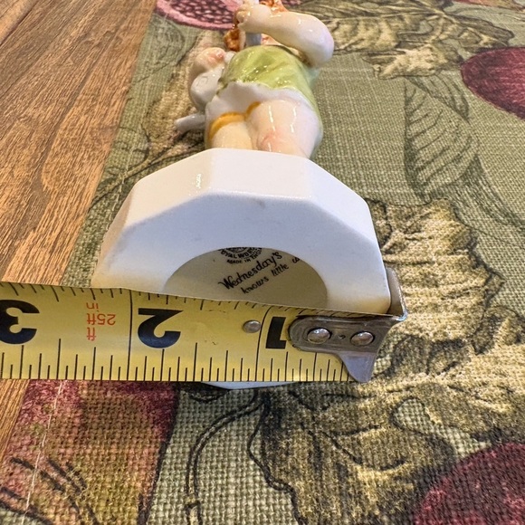 Royal Worcester Made in England Hand Painted Boy Figurine - Picture 10 of 10